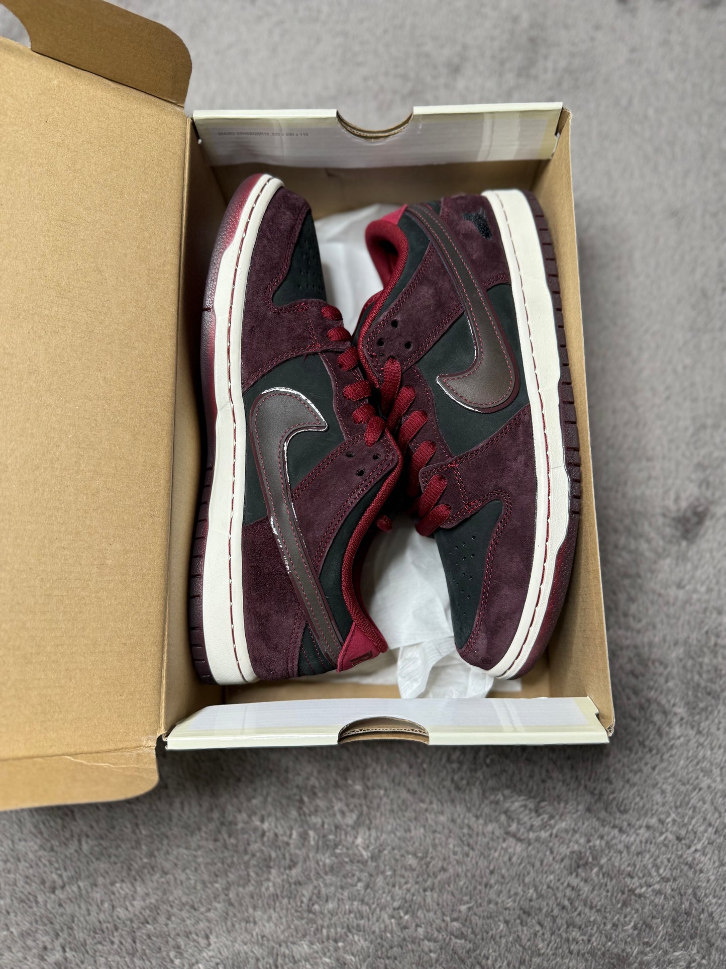 RIOT SKATESHOP (11.5)