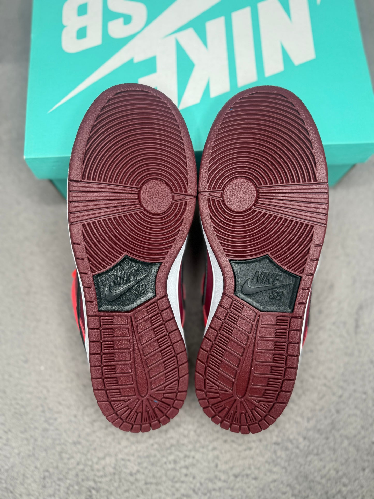 LASER CRIMSON