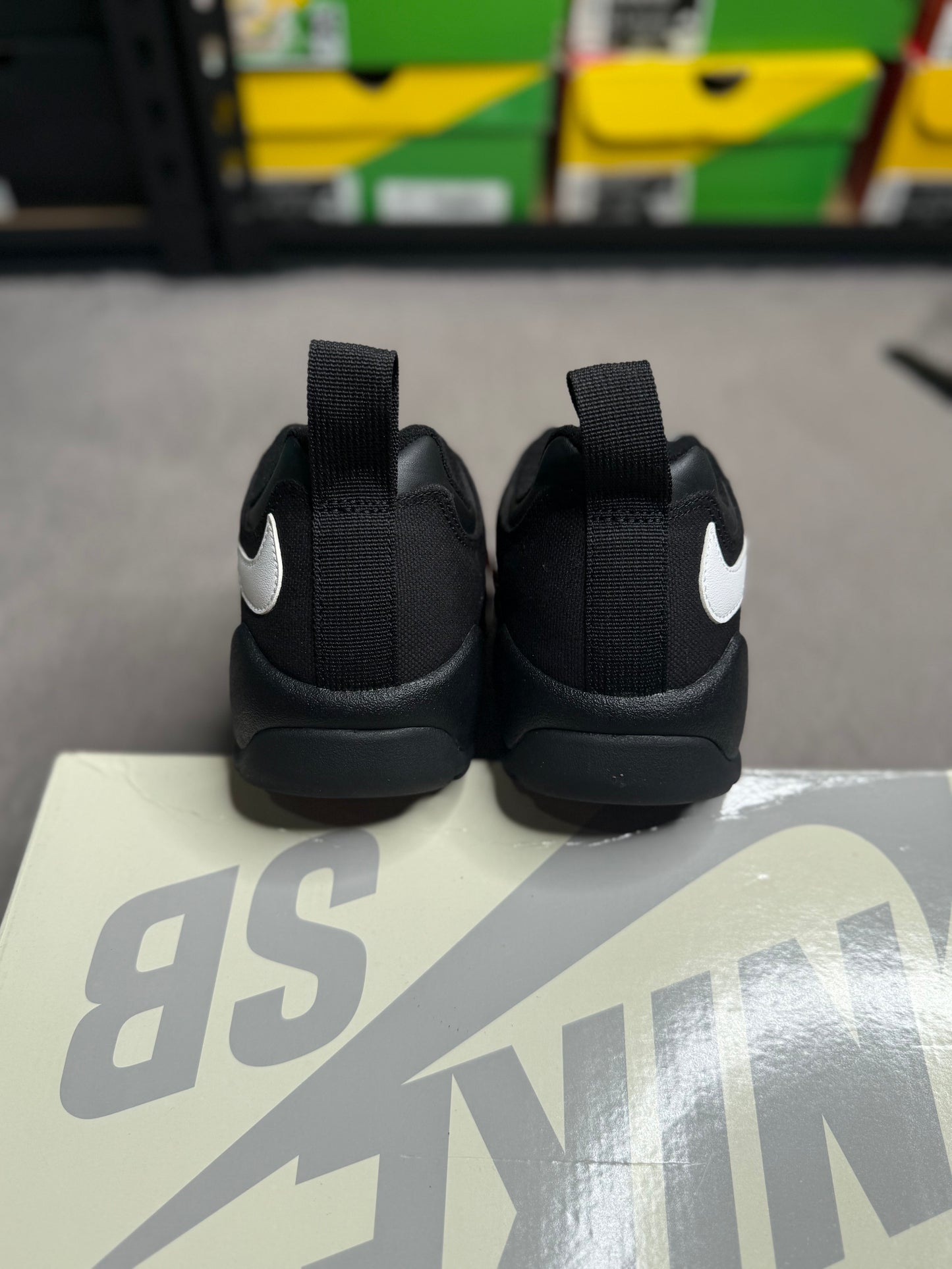 SUPREME SB DARWIN