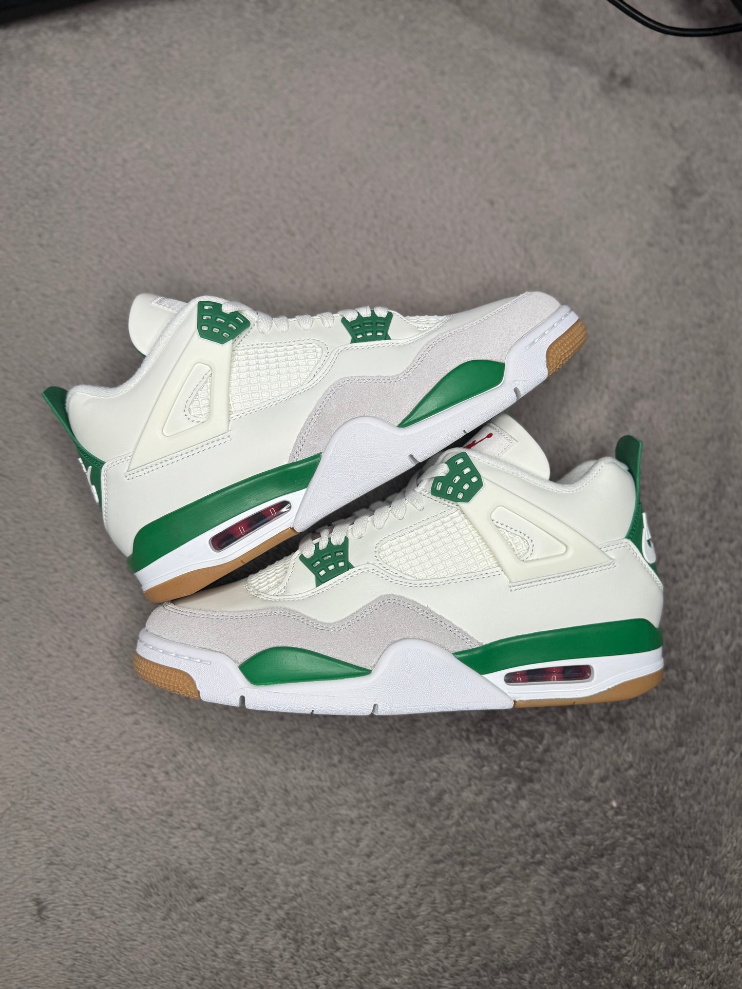 PINE GREEN SB4
