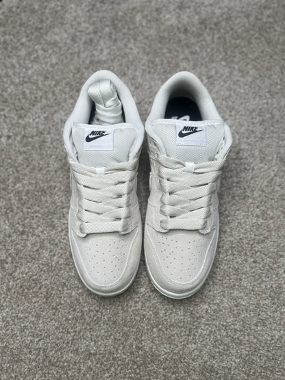 PALE IVORY (8.5)