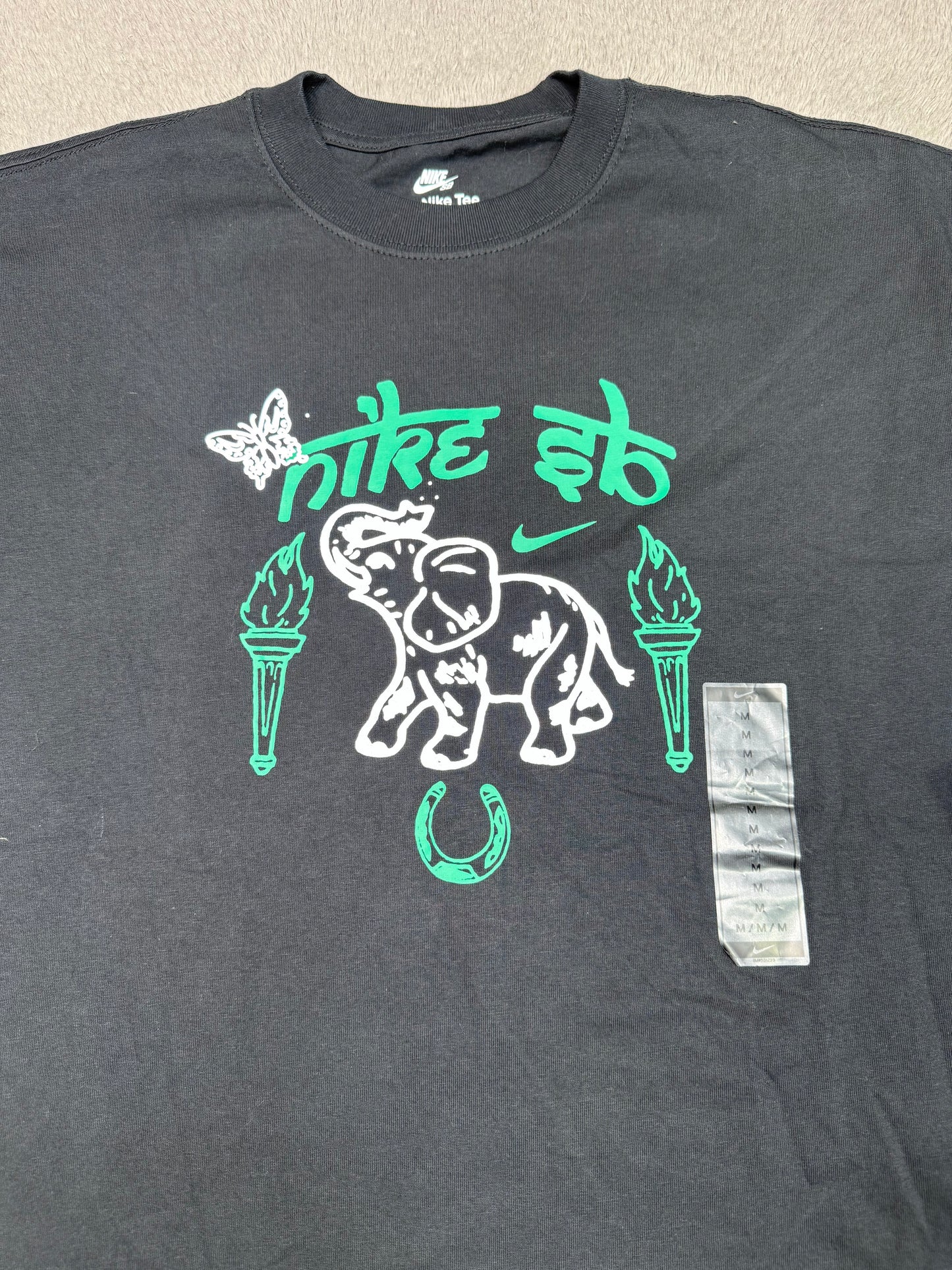 ELEPHANT (M)