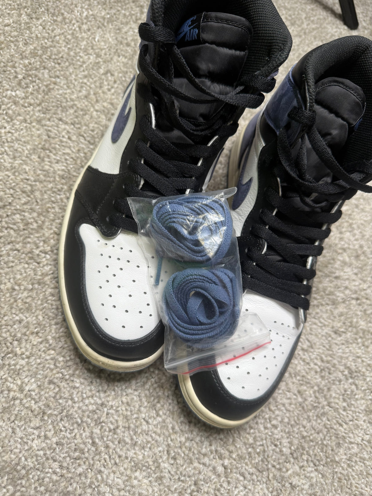 BLUE MOON (10.5)