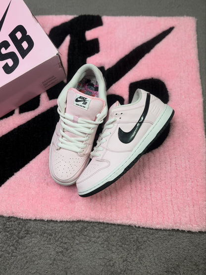 PINK BOX (9.5)