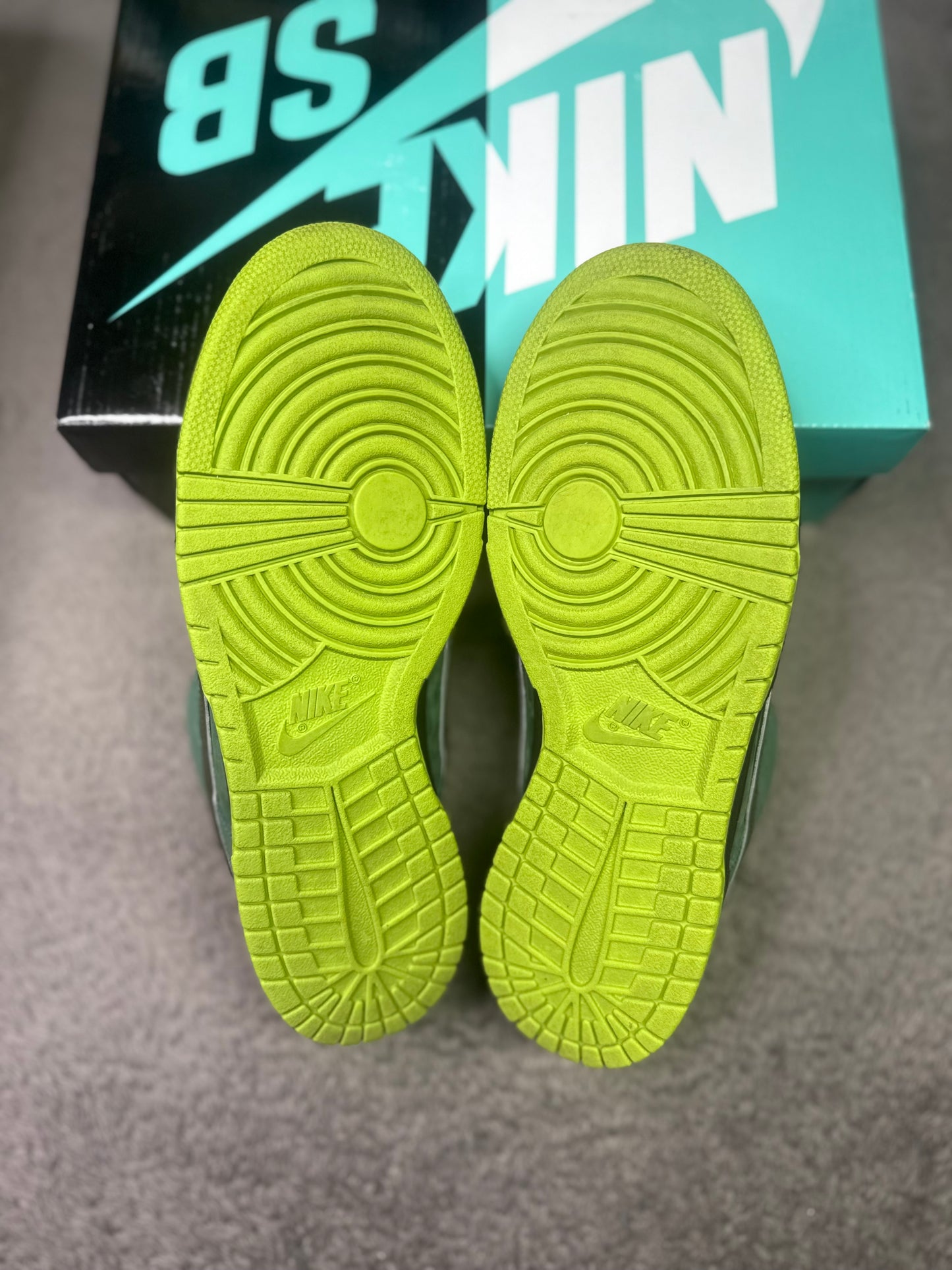 GREEN LOBSTER SPECIAL BOX (9.5)