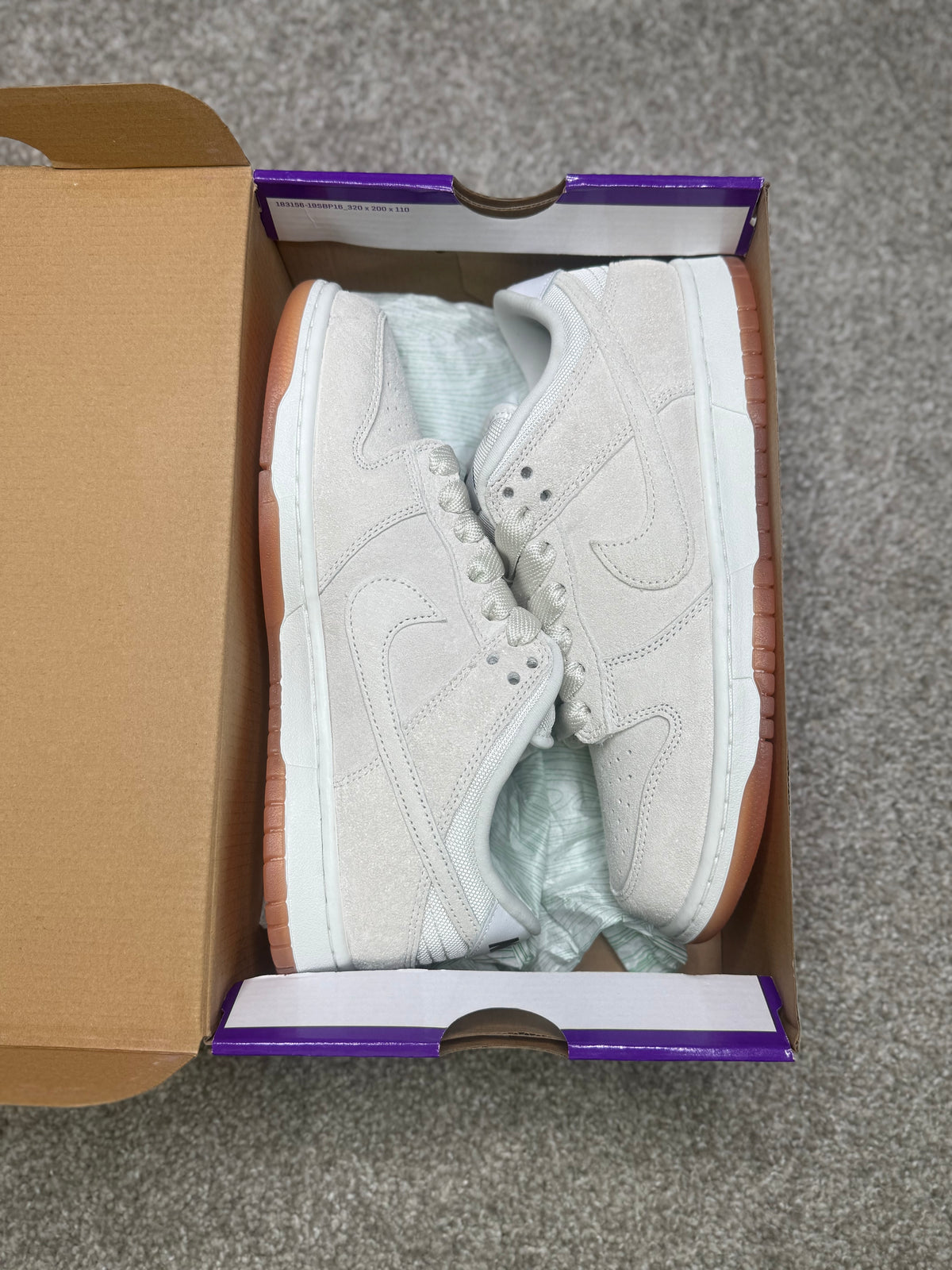 PALE IVORY (8.5)