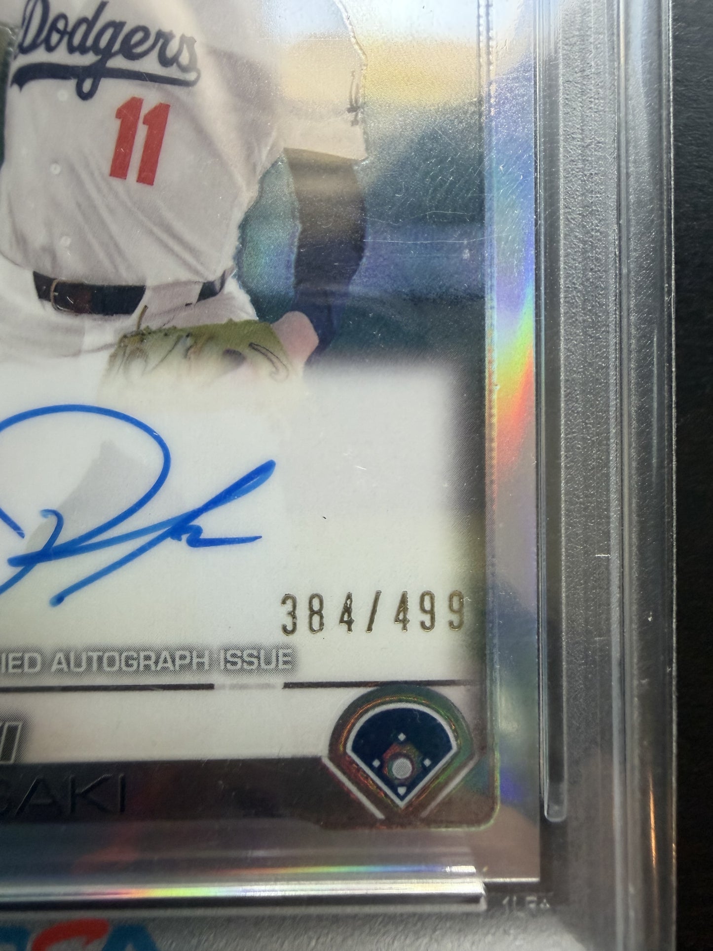 ROKI SASAKI 2025 ROOKIE AUTO #384/499 PSA 9 MINT 10