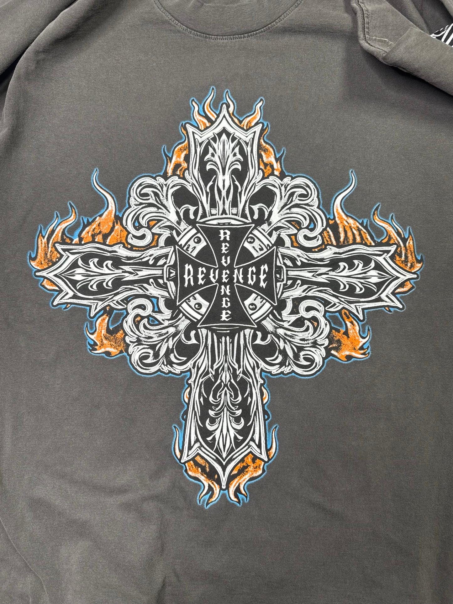 REVENGE IRONCREST VINTAGE LONG SLEEVE