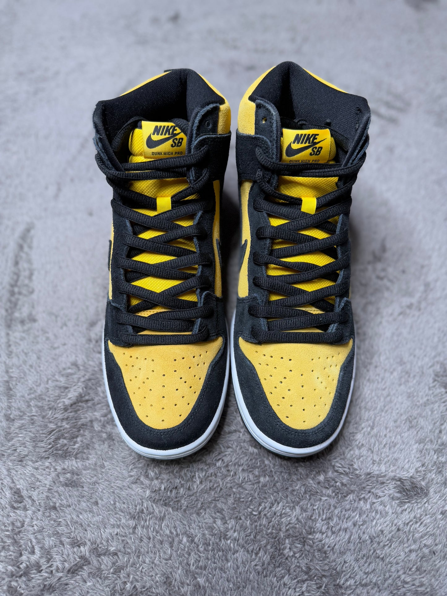 REVERSE GOLDENROD