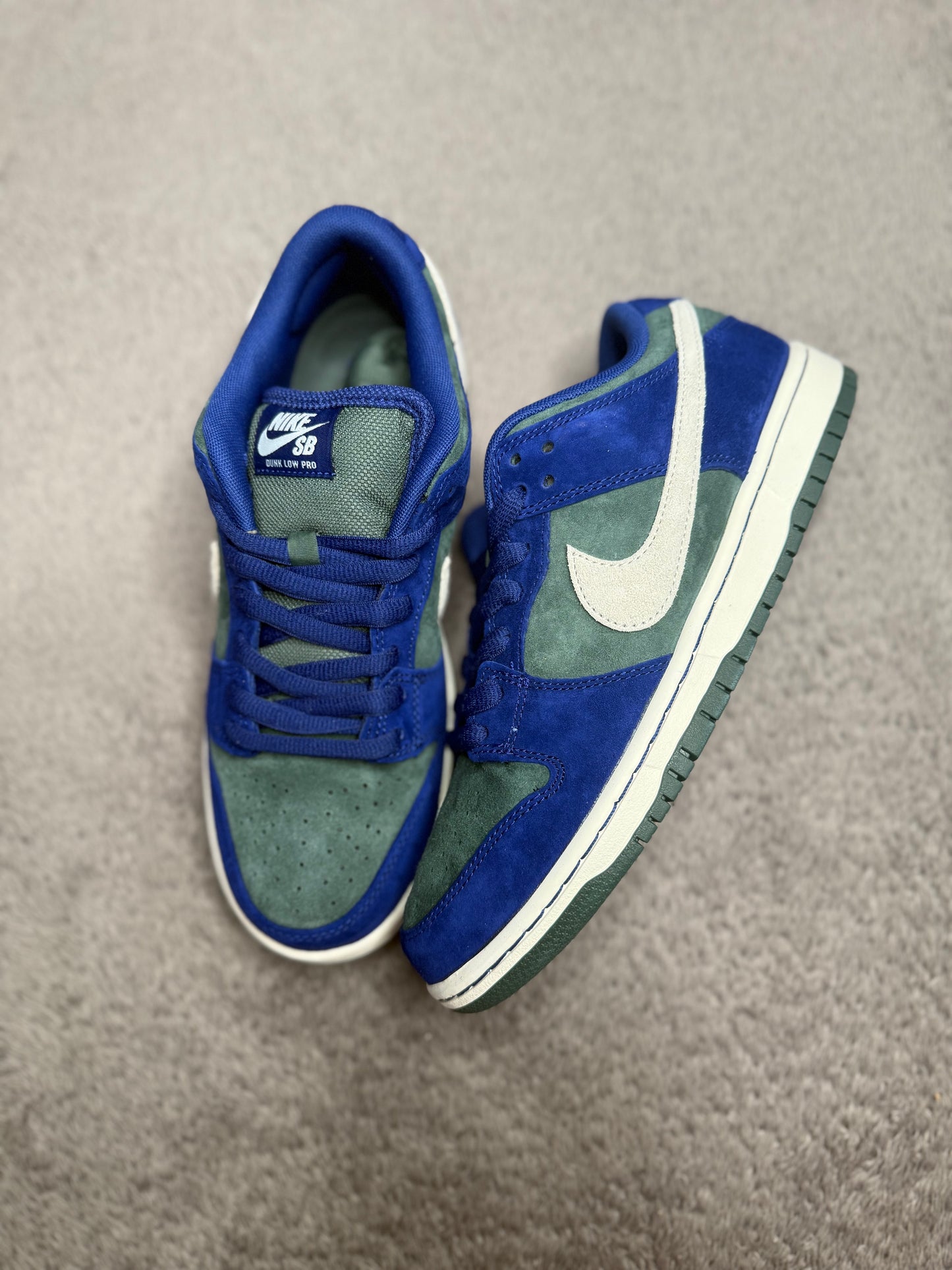 DEEP ROYAL BLUE