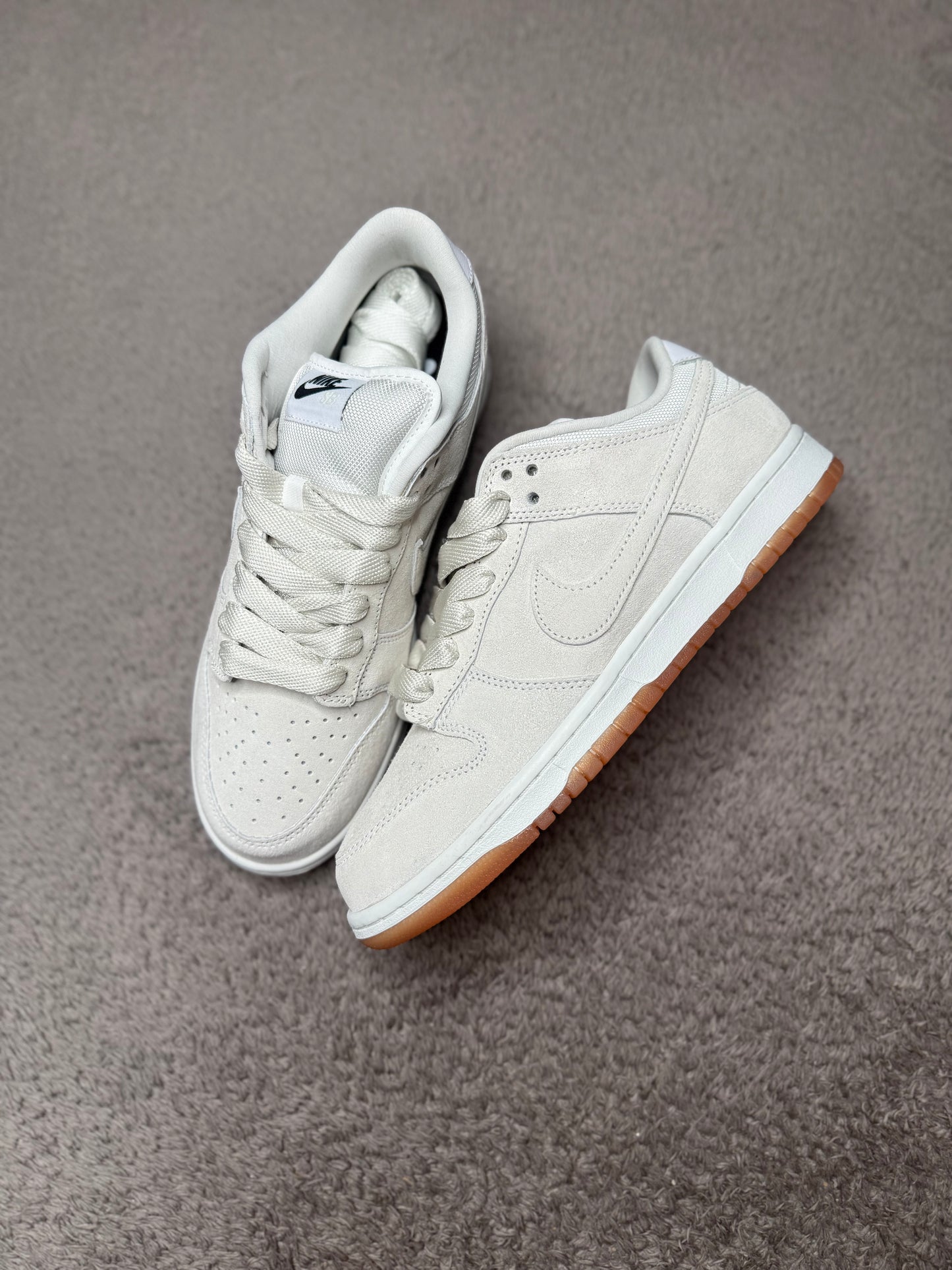 PALE IVORY (9)