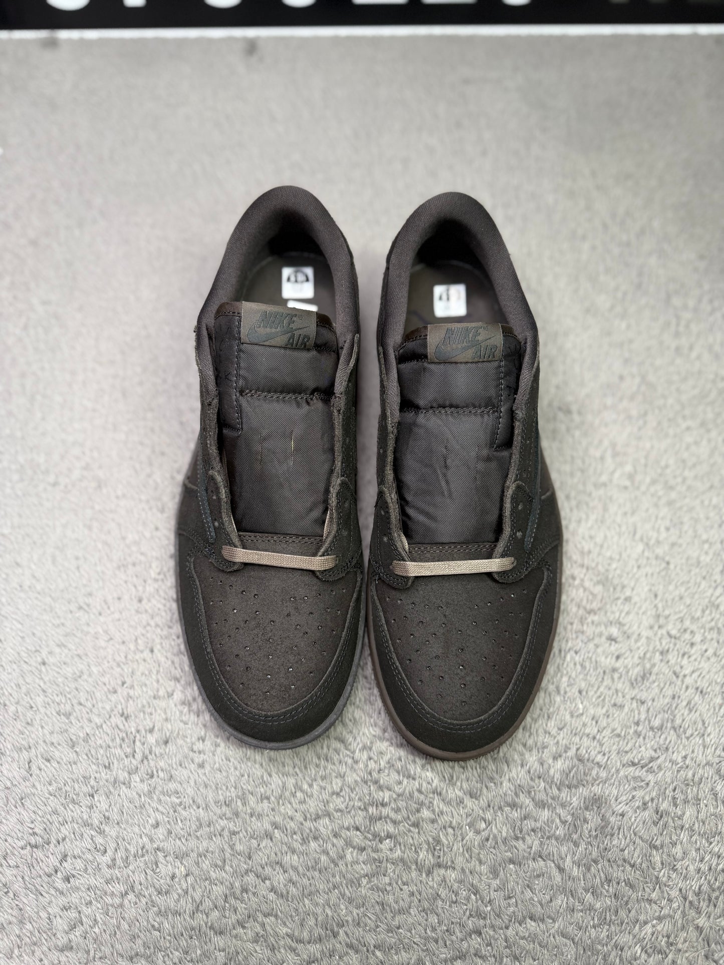 VELVET (10.5)