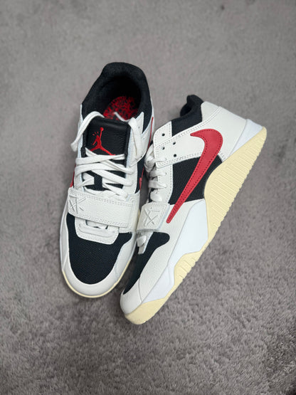 UNIVERSITY RED TR