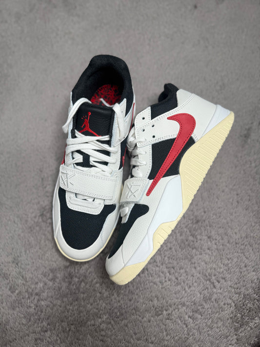 UNIVERSITY RED TR